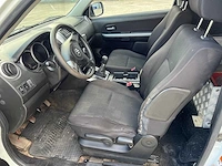 Suzuki - 2011 - suzuki grand vitara - 4x4 - personenauto - afbeelding 16 van  28