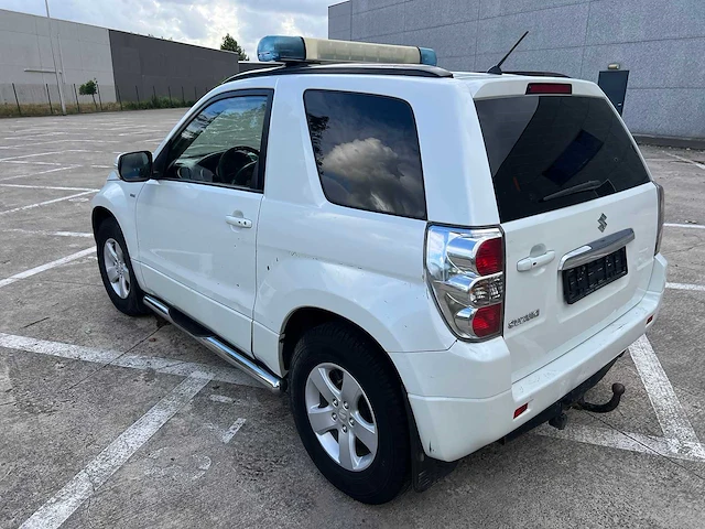 Suzuki - 2011 - suzuki grand vitara - 4x4 - personenauto - afbeelding 12 van  28