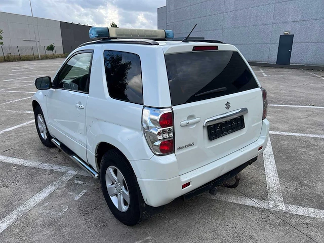 Suzuki - 2011 - suzuki grand vitara - 4x4 - personenauto - afbeelding 22 van  28
