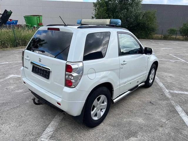 Suzuki - 2011 - suzuki grand vitara - 4x4 - personenauto - afbeelding 23 van  28