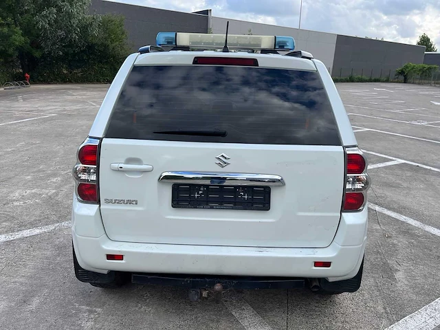Suzuki - 2011 - suzuki grand vitara - 4x4 - personenauto - afbeelding 24 van  28