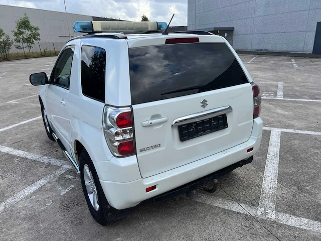Suzuki - 2011 - suzuki grand vitara - 4x4 - personenauto - afbeelding 25 van  28
