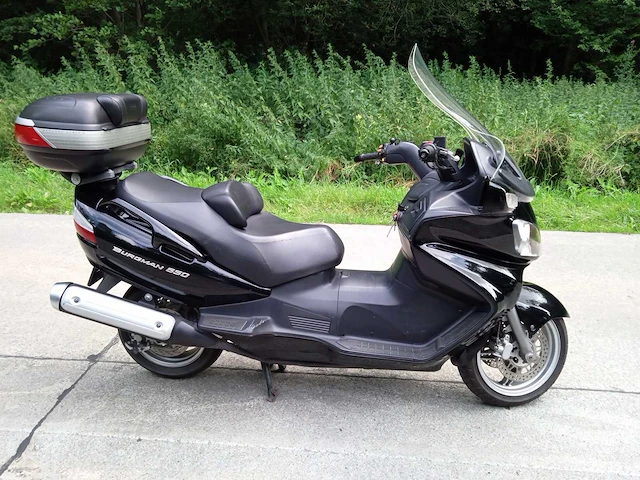 Suzuki - burgman 650 - motorfiets - afbeelding 4 van  6