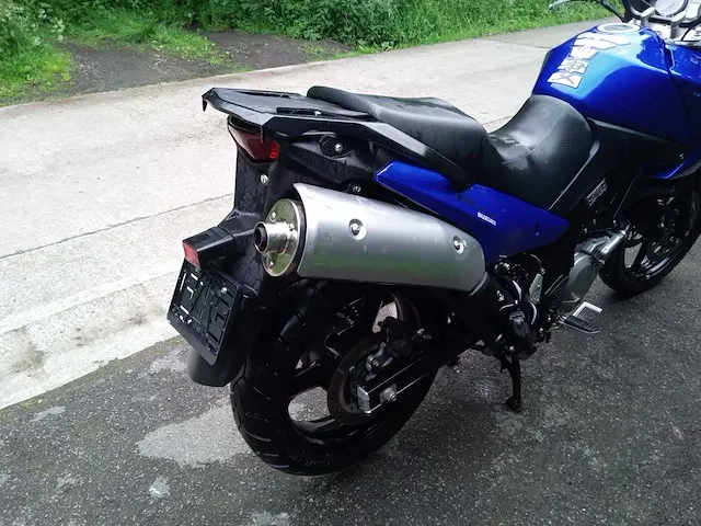 Suzuki - dl v storm - motorfiets - afbeelding 4 van  10