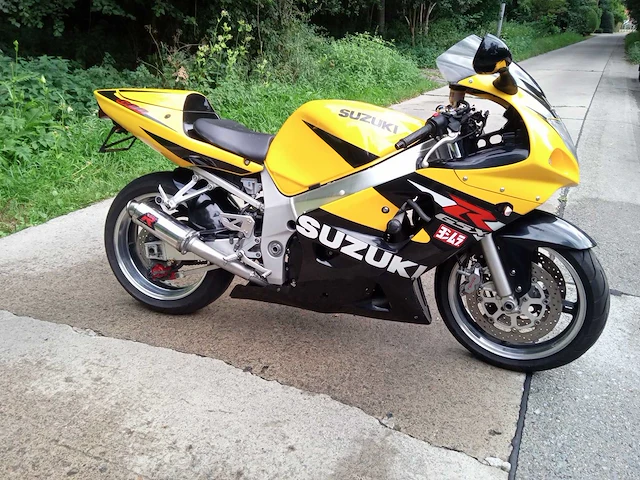 Suzuki - gsxr 600 - motorcycle - afbeelding 1 van  10
