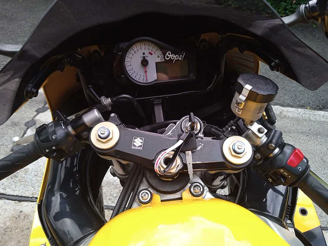 Suzuki - gsxr 600 - motorcycle - afbeelding 8 van  10