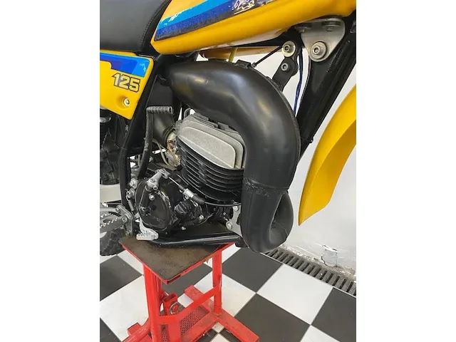 Suzuki - rm125 - bromfiets - afbeelding 8 van  8