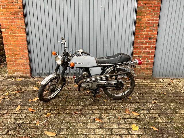 Suzuki ac50 brommer - afbeelding 1 van  18