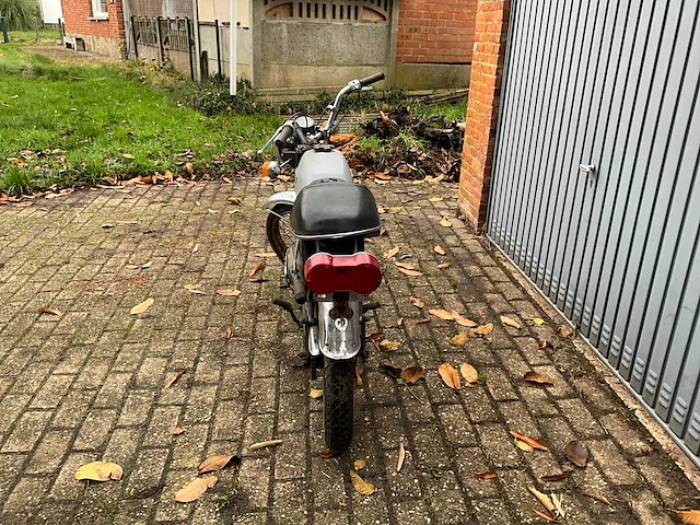 Suzuki ac50 brommer - afbeelding 13 van  18