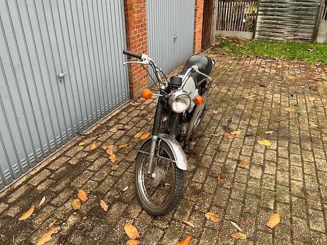 Suzuki ac50 brommer - afbeelding 16 van  18