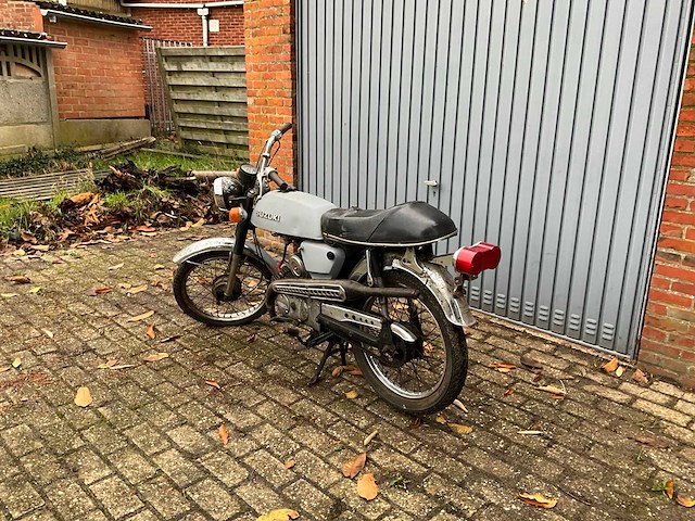 Suzuki ac50 brommer - afbeelding 12 van  18