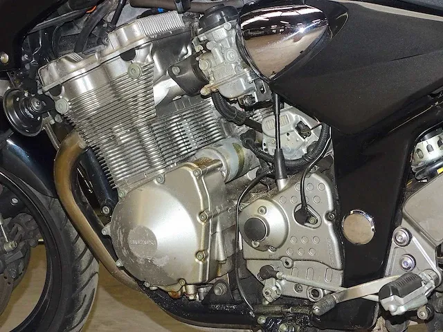Suzuki bandit 600 s - afbeelding 10 van  26