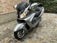 Suzuki burgman 650 scooter - afbeelding 1 van  19