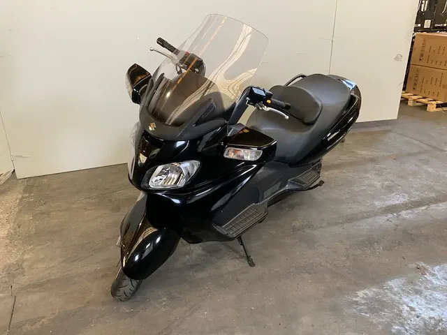 Suzuki burgman an650 scooter - afbeelding 1 van  17