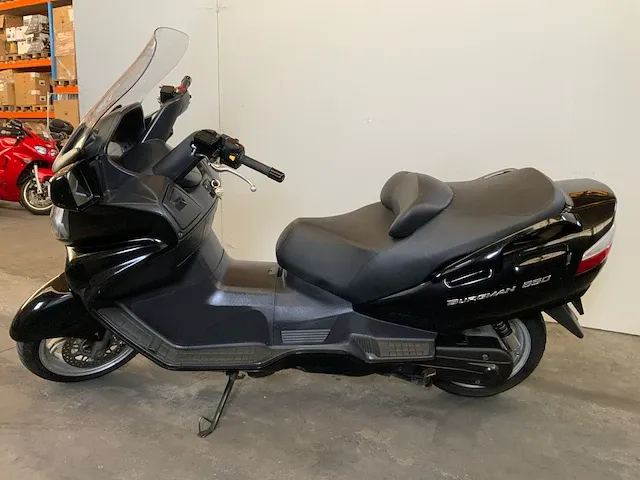 Suzuki burgman an650 scooter - afbeelding 16 van  17