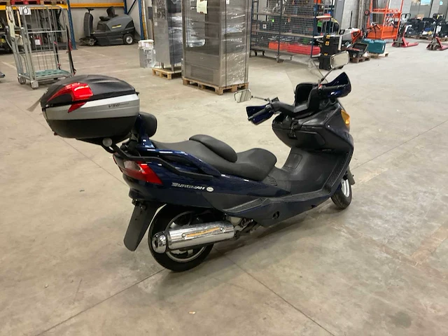 Suzuki burgman motorfiets - afbeelding 3 van  6