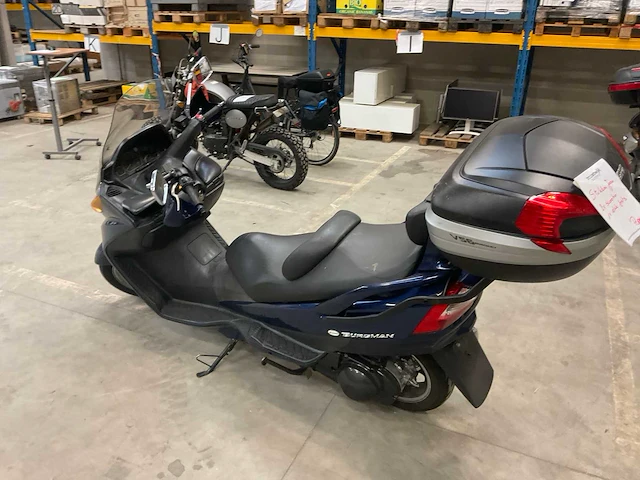Suzuki burgman motorfiets - afbeelding 4 van  6