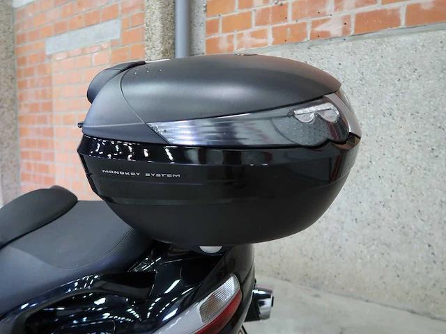Suzuki burgman - afbeelding 15 van  29