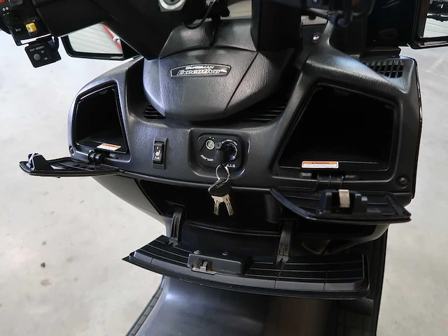 Suzuki burgman - afbeelding 19 van  29