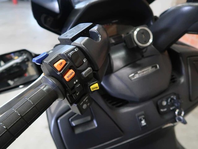 Suzuki burgman - afbeelding 20 van  29