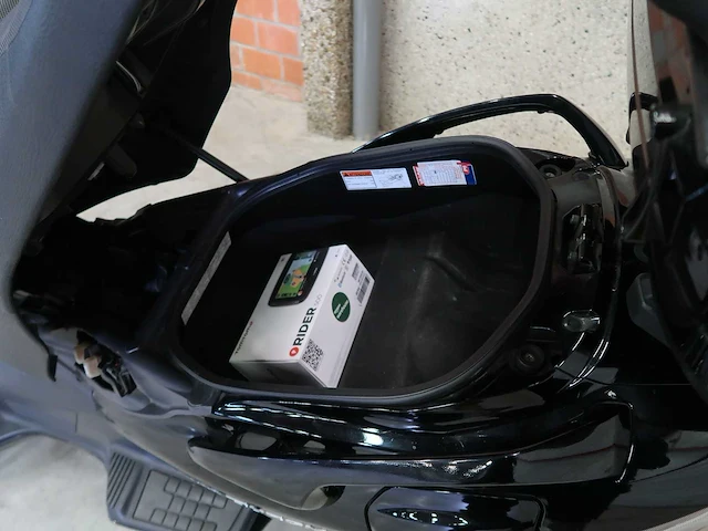 Suzuki burgman - afbeelding 22 van  29