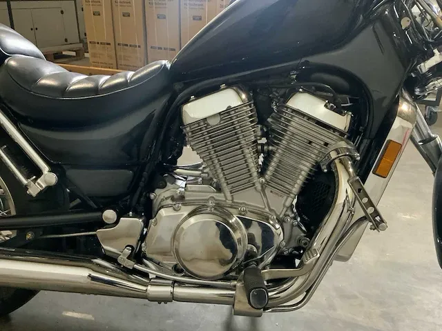 Suzuki chopper intruder 700 motorfiets - afbeelding 5 van  17