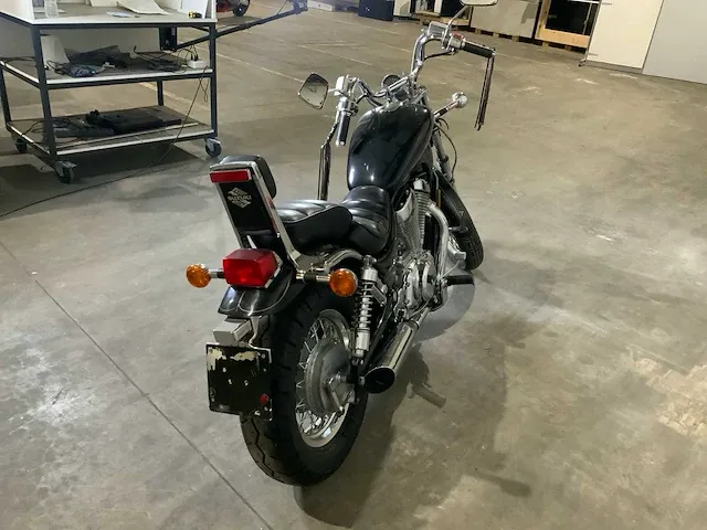 Suzuki chopper intruder 700 motorfiets - afbeelding 13 van  17