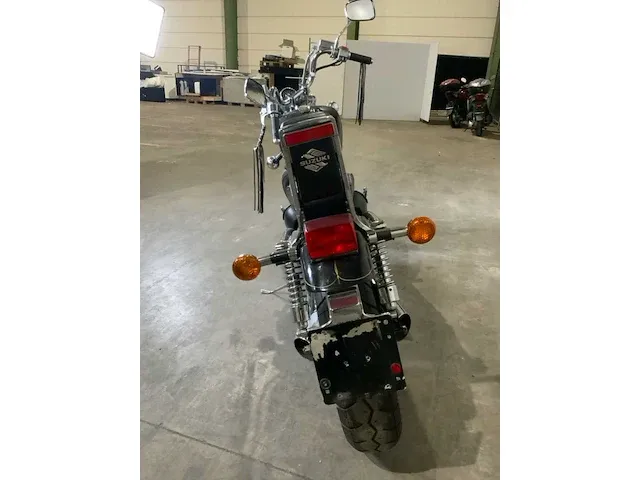 Suzuki chopper intruder 700 motorfiets - afbeelding 14 van  17