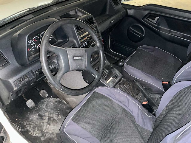 Suzuki grand vitara personenauto - afbeelding 9 van  11