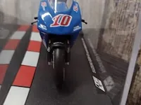 Suzuki gsv-r kenny roberts - afbeelding 5 van  6
