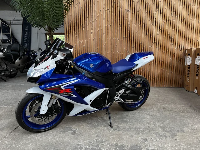 Suzuki gsxr, 2010 - afbeelding 1 van  16