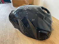Suzuki gsxs 750 tank onderdeel - afbeelding 6 van  7