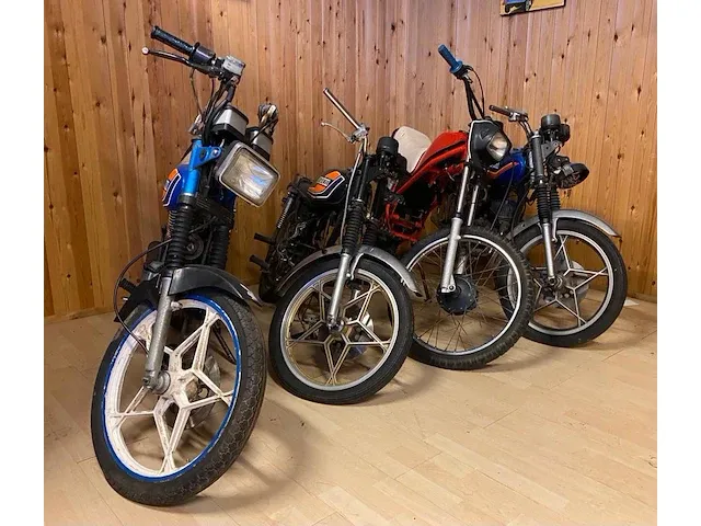 Suzuki gt 50 bundel - bromfiets - afbeelding 1 van  13