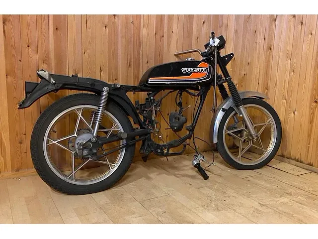 Suzuki gt 50 bundel - bromfiets - afbeelding 10 van  13