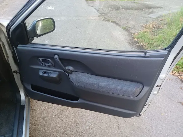 Suzuki ignis, 2002 - afbeelding 11 van  17