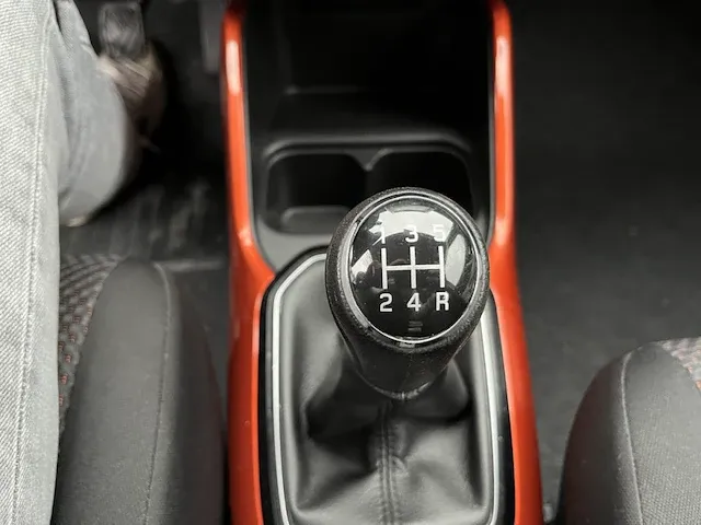 Suzuki ignis,2018 - afbeelding 17 van  28