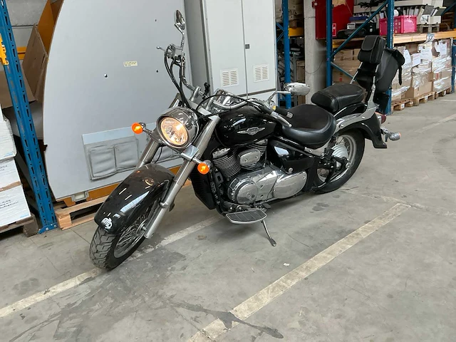 Suzuki intruder motorfiets - afbeelding 1 van  11