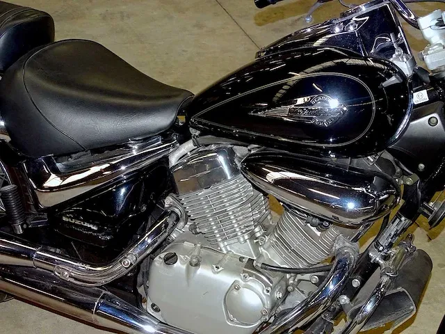 Suzuki intruder vl125 - afbeelding 24 van  24