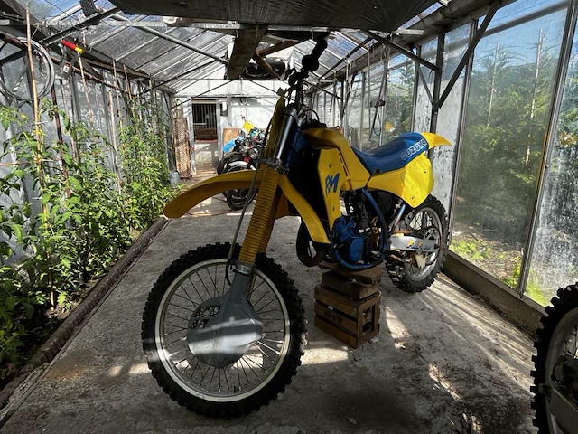 Suzuki rm 125,1987 - afbeelding 1 van  9