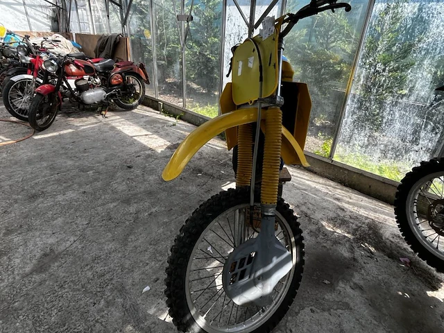 Suzuki rm 125,1987 - afbeelding 2 van  9