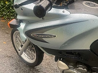 Suzuki silverwing motorfiets - afbeelding 11 van  12