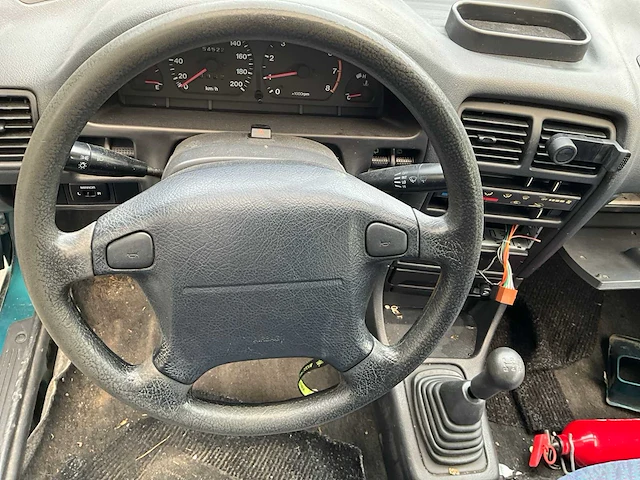 Suzuki swift glx personenauto - afbeelding 9 van  26