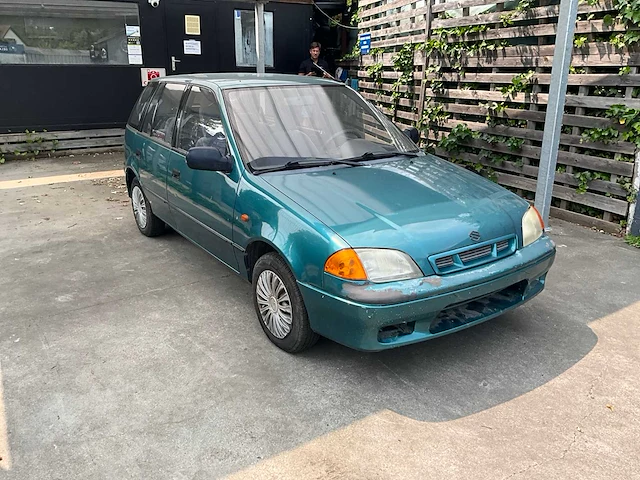 Suzuki swift glx personenauto - afbeelding 21 van  26