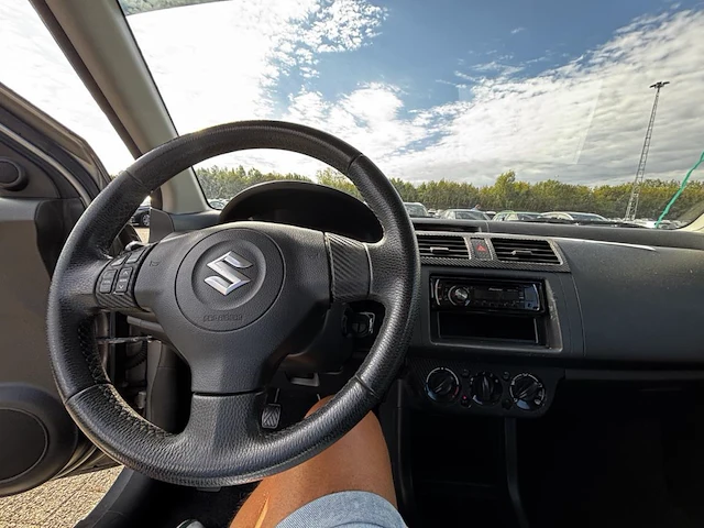 Suzuki swift,2008 - afbeelding 3 van  32