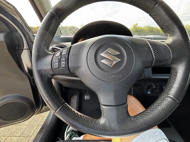 Suzuki swift,2008 - afbeelding 8 van  32