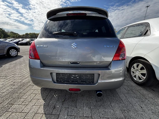 Suzuki swift,2008 - afbeelding 28 van  32