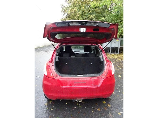 Suzuki swift - afbeelding 5 van  19