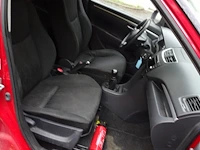 Suzuki swift - afbeelding 8 van  19