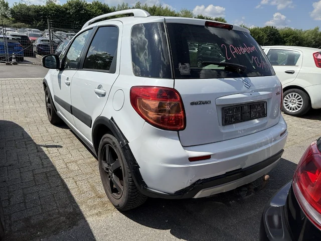 Suzuki,sx4 sx4 1.6i gl 107 at,2013 - afbeelding 29 van  33