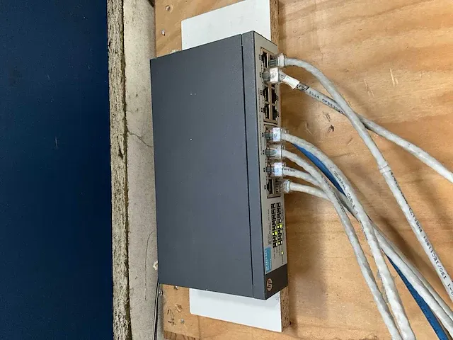 Switch hp 1410-16g - afbeelding 1 van  4